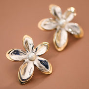 Pearl Flower Stud Earrings