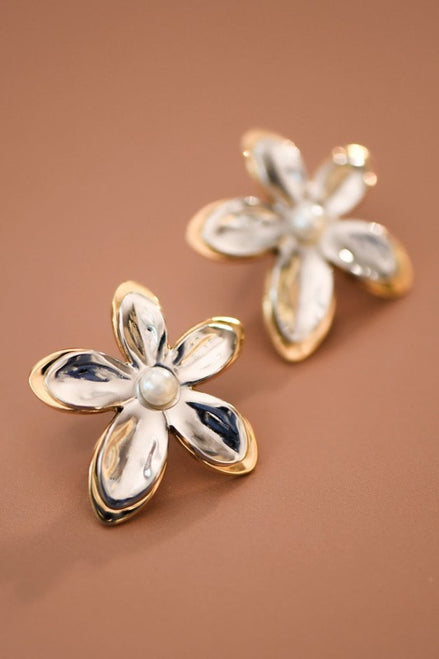 Pearl Flower Stud Earrings